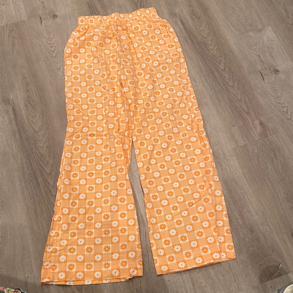 Cotton On Pants - Cotton On Checkered Flower Daisy Pull On Pants